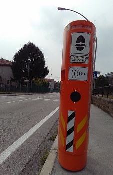 colonnina-in-via-fogazzaro