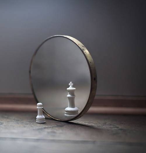 Governo specchio del popolo. Chi fa le leggi, è uguale a noi