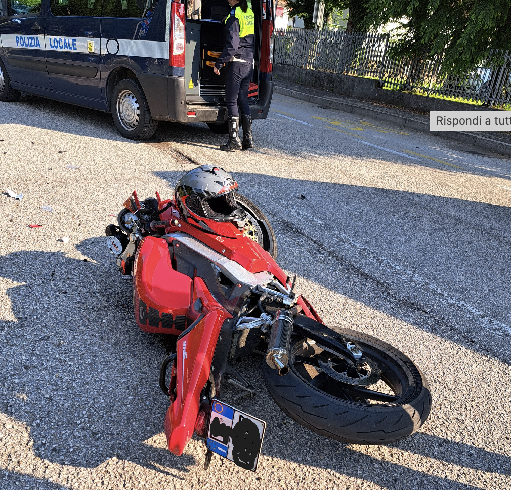 Schio. Schianto tra 'due ruote', in 2 all'ospedale - AltoVicentinOnline