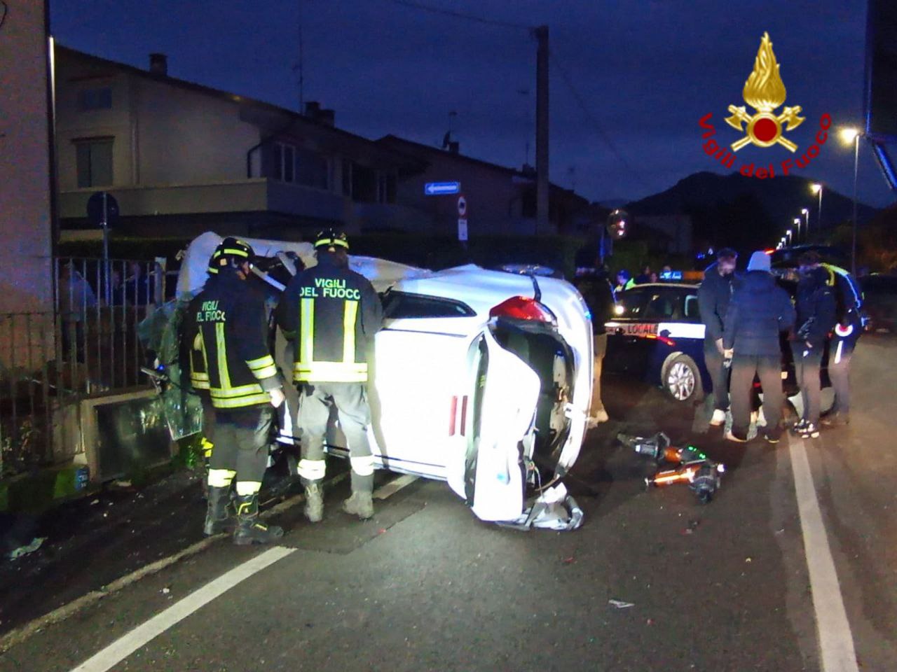 Incidente di Natale a Schio. Schianto tra due auto: un ferito ...
